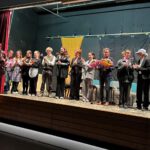 Foto mit Blumen Cornelia u. Dani